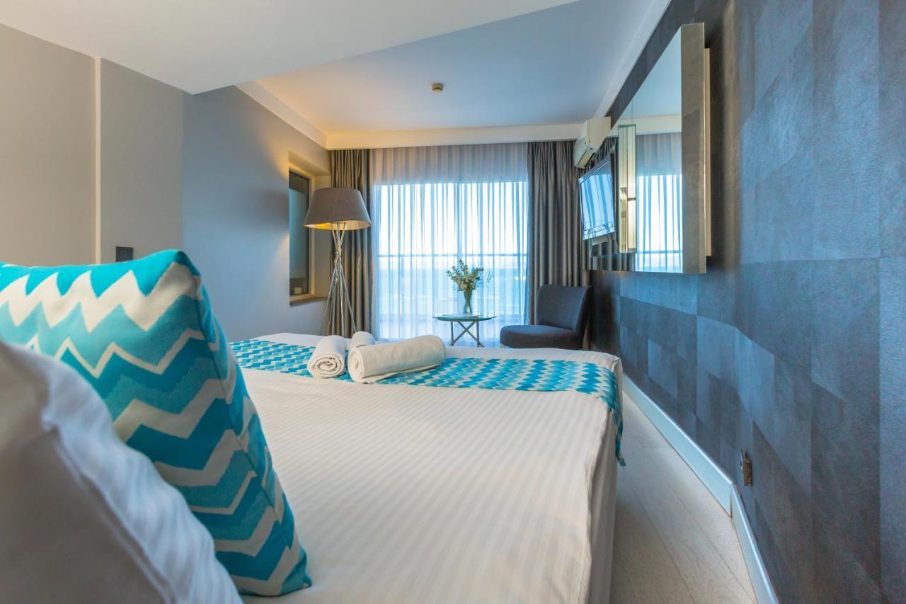 Efe Hotel Кушадасъ Екстериор снимка