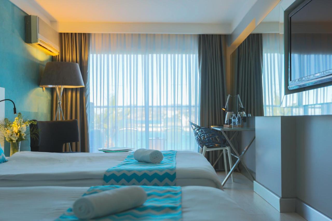 Efe Hotel Кушадасъ Екстериор снимка