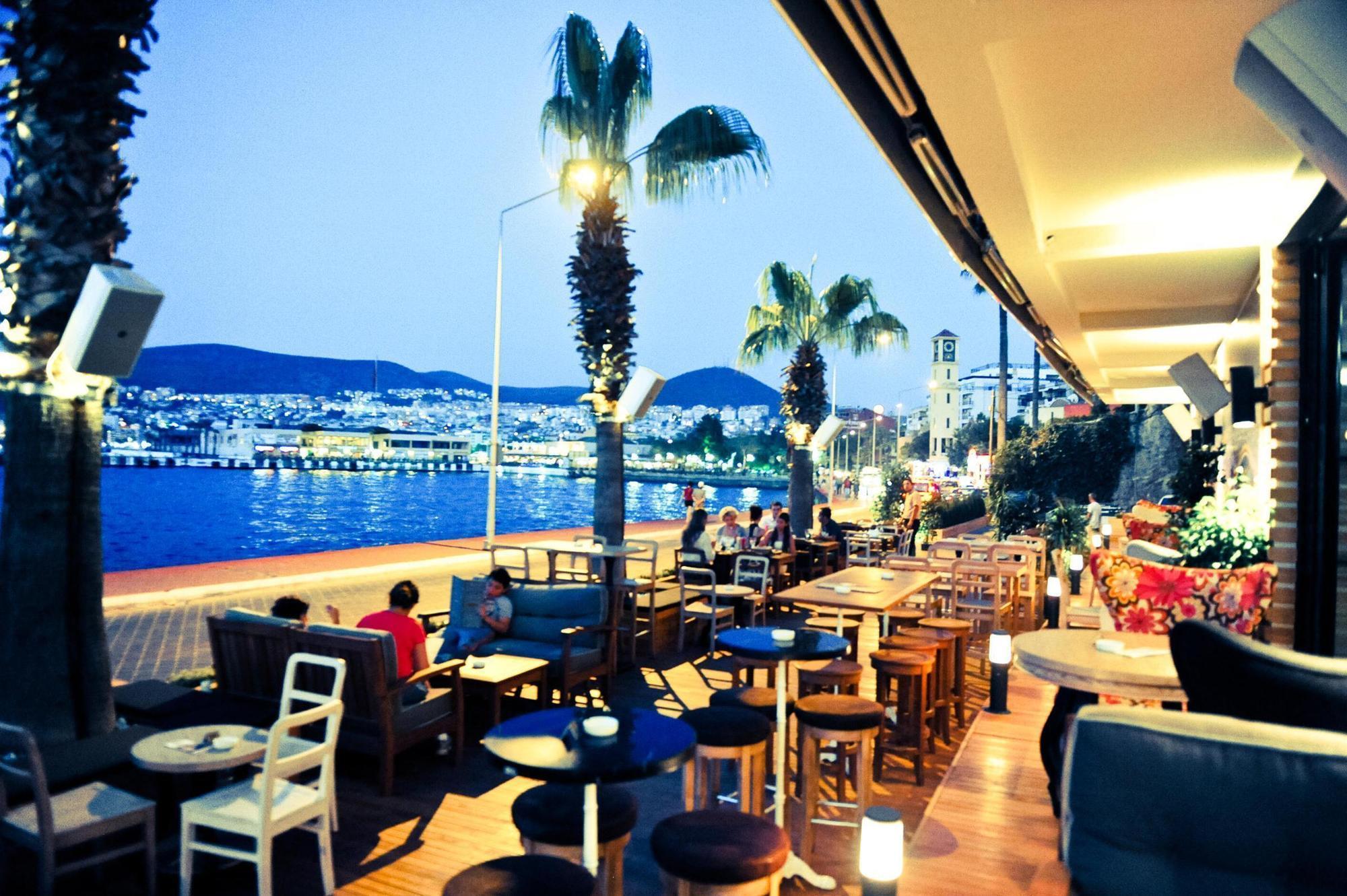 Efe Hotel Кушадасъ Екстериор снимка