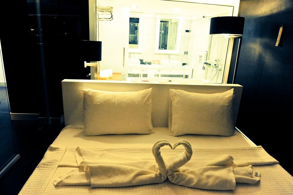 Efe Hotel Кушадасъ Екстериор снимка