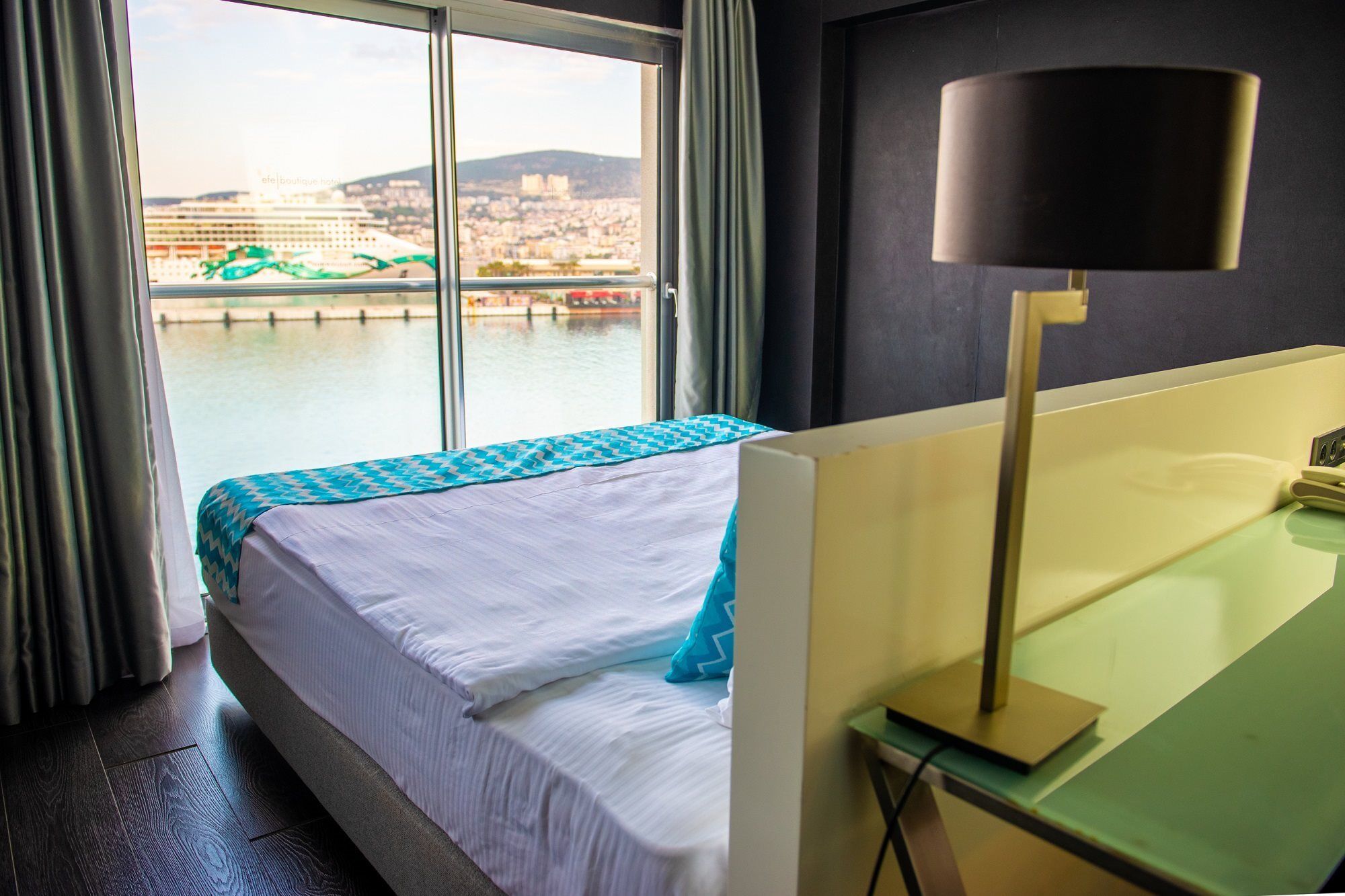 Efe Hotel Кушадасъ Екстериор снимка